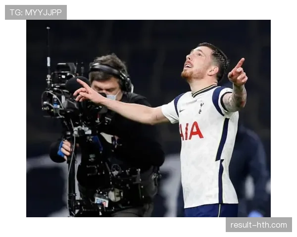 霍伊别尔表现抢眼，中场统治力助力球队攻防转换