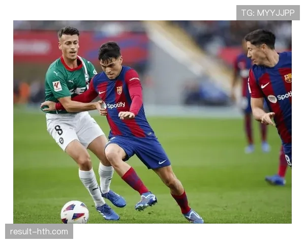 莱万多夫斯基深情回忆哈维时代:诠释足球真谛,定格永恒瞬间 莱万多夫斯基深情回忆哈维时代:诠释足球真谛,定格永恒瞬间