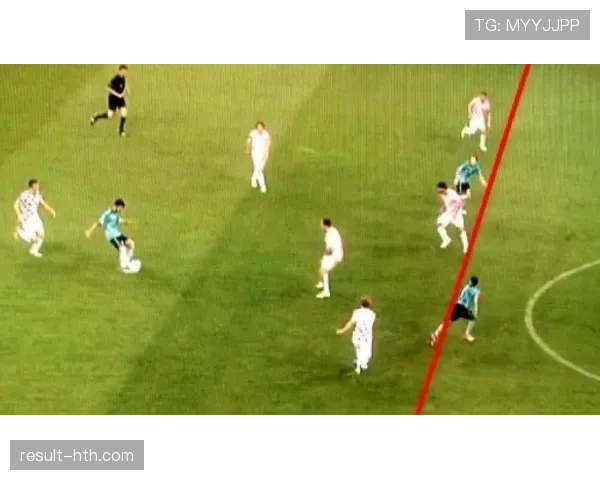 角球进攻时，为什么接球队员不算越位？