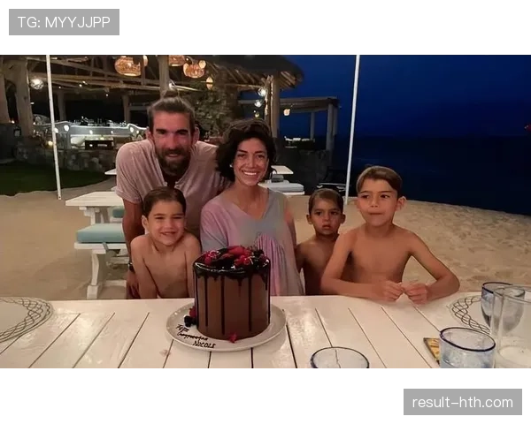 菲尔普斯退役后每天喝五杯蛋白粉，家里泳池比我家客厅还小？