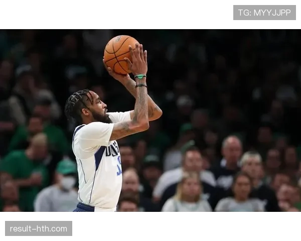 巴恩斯三分出手比例提升显著 拉开队内得分空间